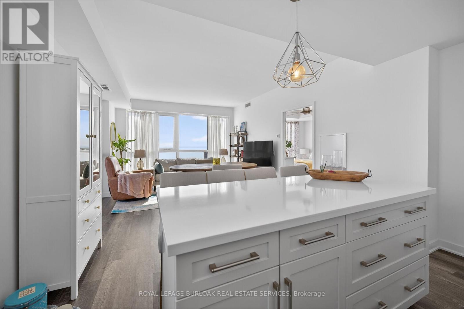 












1503 - 2007 JAMES STREET

,
Burlington,




Ontario
L7R0G7

