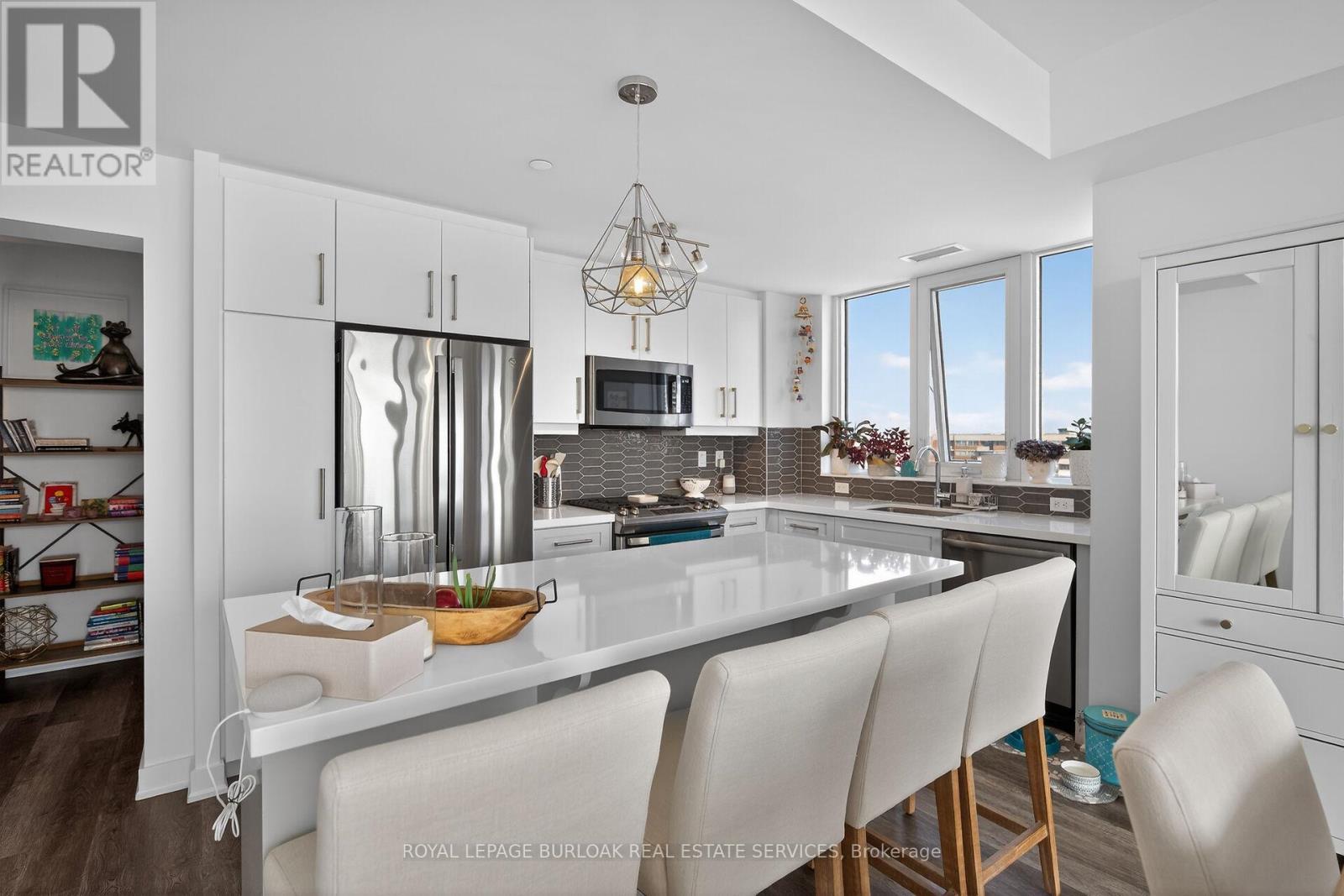 












1503 - 2007 JAMES STREET

,
Burlington,




Ontario
L7R0G7

