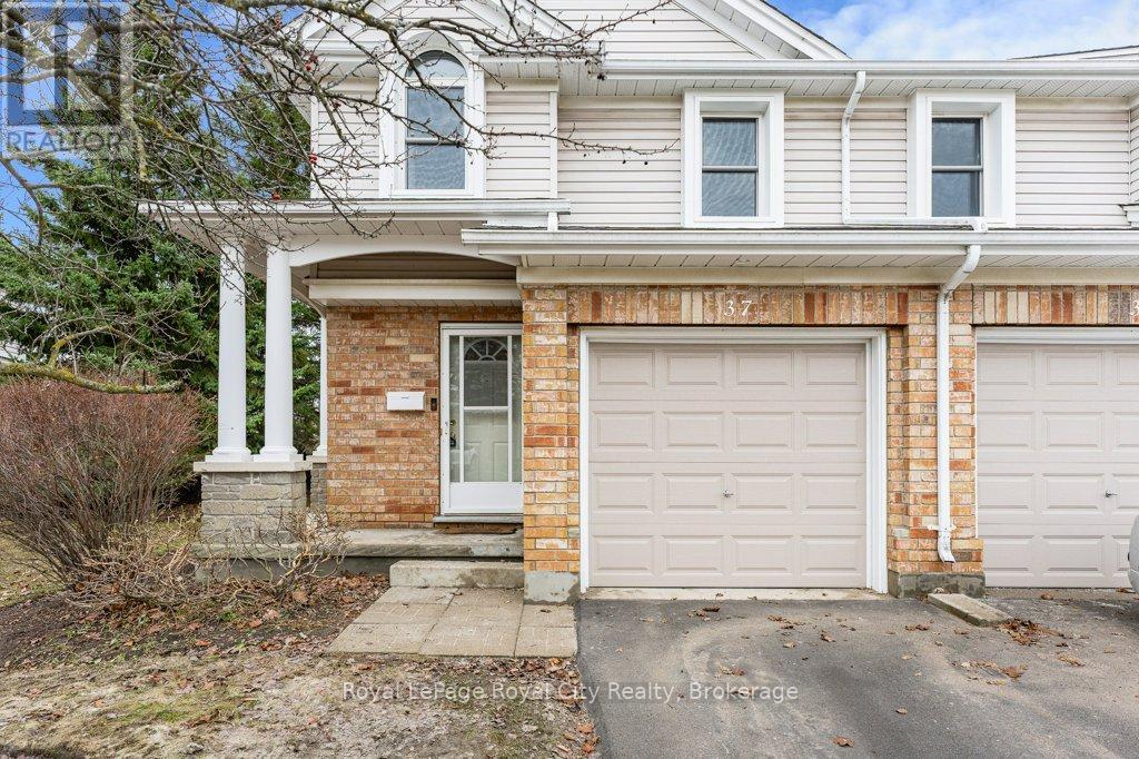 












37 - 66 RODGERS ROAD

,
Guelph (Kortright West),




Ontario
N1G4Y5

