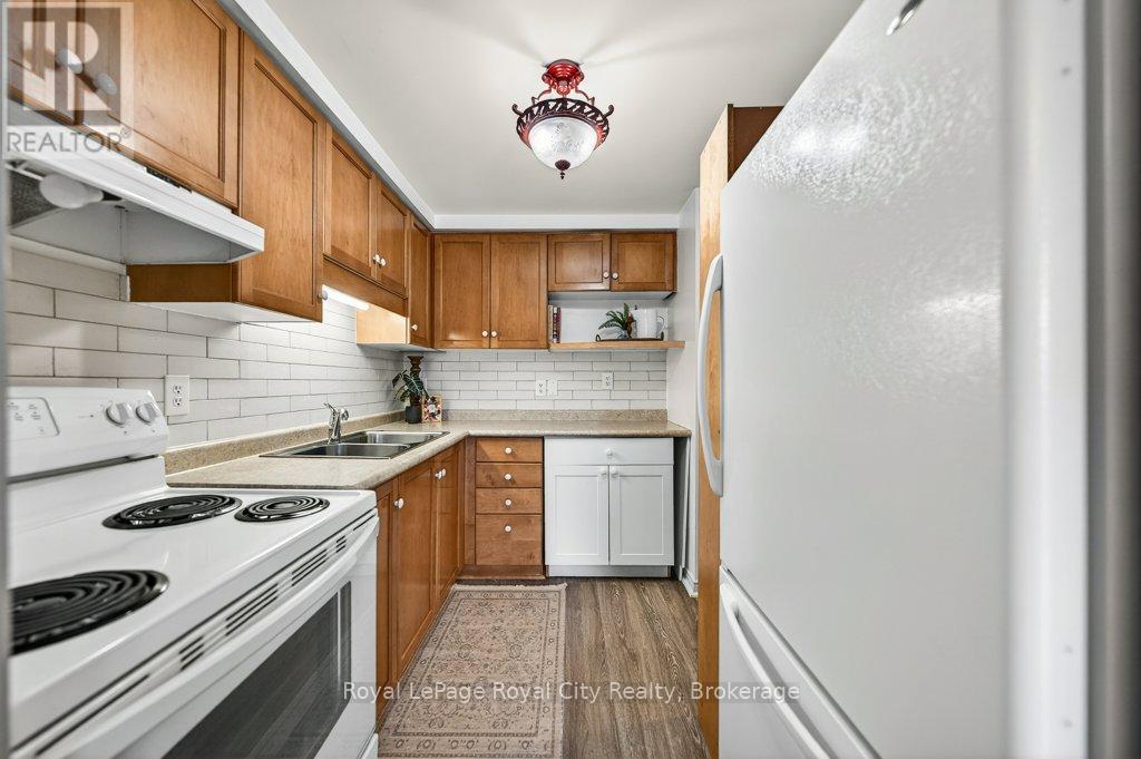 












37 - 66 RODGERS ROAD

,
Guelph (Kortright West),




Ontario
N1G4Y5

