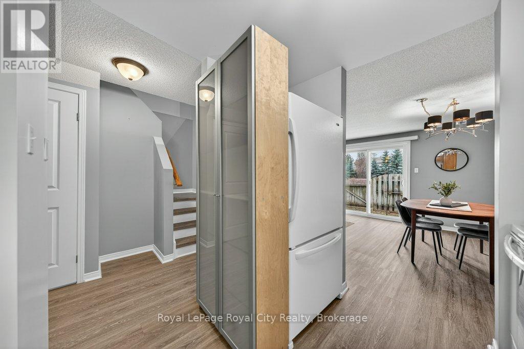 












37 - 66 RODGERS ROAD

,
Guelph (Kortright West),




Ontario
N1G4Y5

