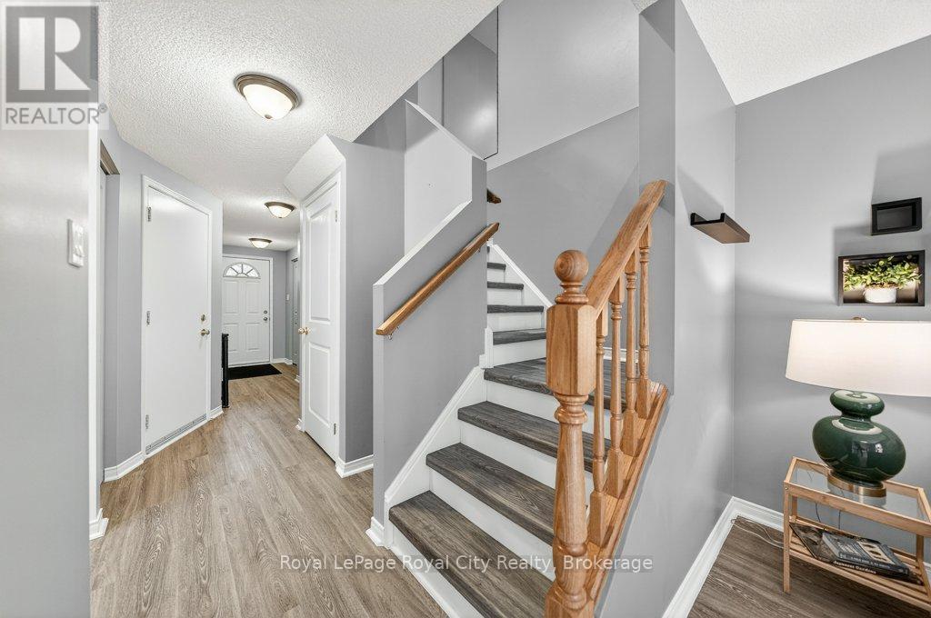 












37 - 66 RODGERS ROAD

,
Guelph (Kortright West),




Ontario
N1G4Y5

