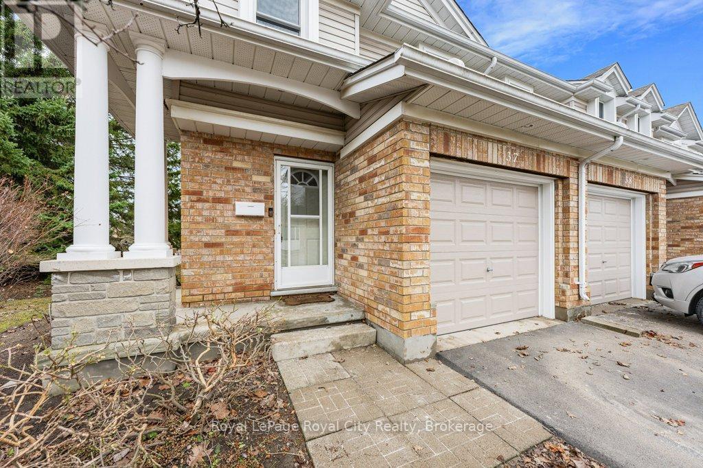 












37 - 66 RODGERS ROAD

,
Guelph (Kortright West),




Ontario
N1G4Y5

