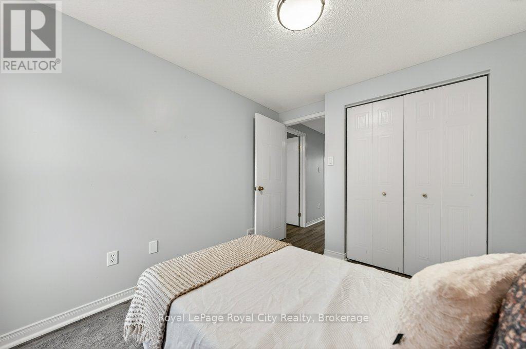 












37 - 66 RODGERS ROAD

,
Guelph (Kortright West),




Ontario
N1G4Y5

