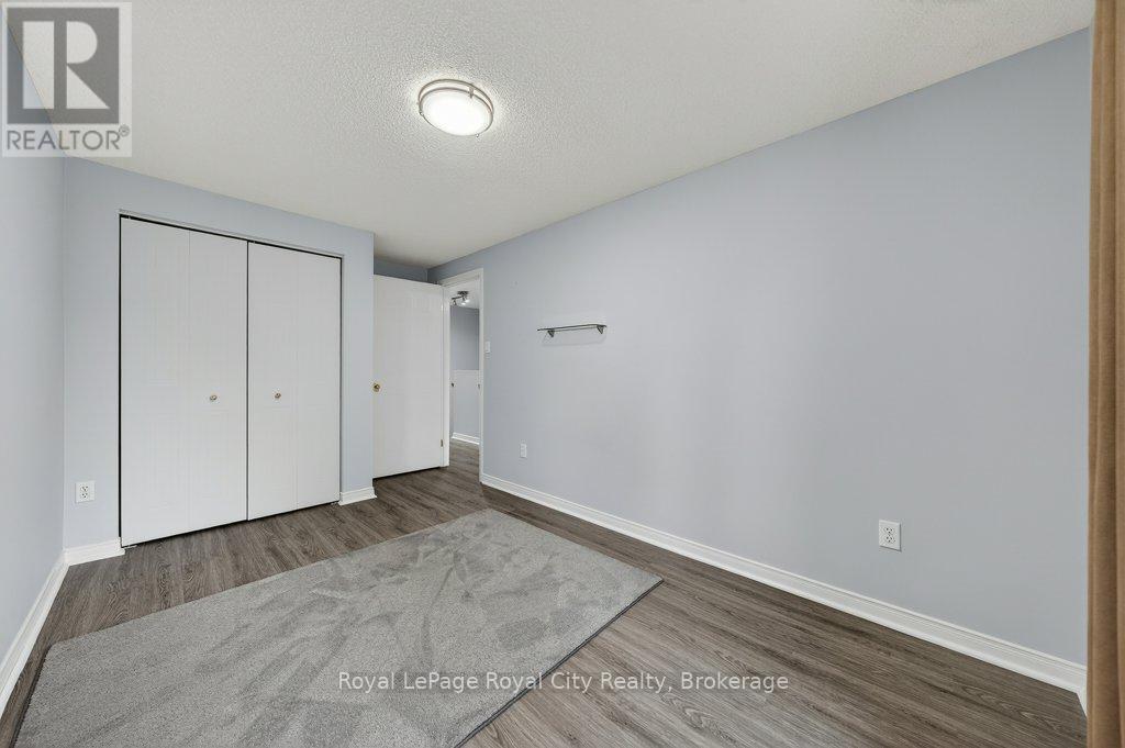 












37 - 66 RODGERS ROAD

,
Guelph (Kortright West),




Ontario
N1G4Y5

