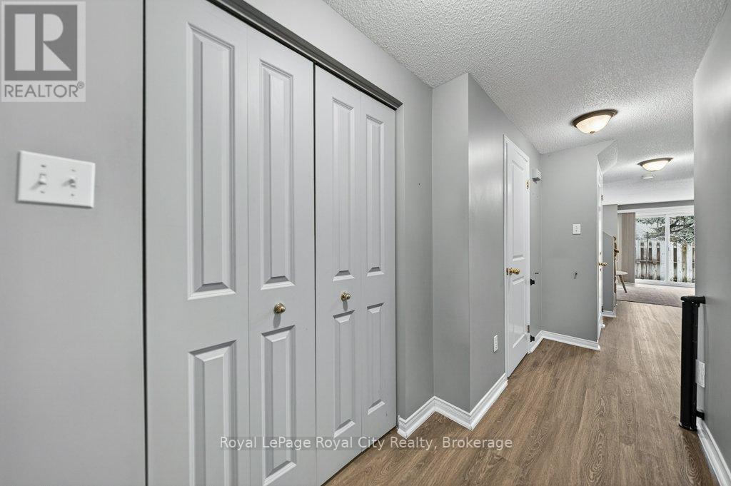 












37 - 66 RODGERS ROAD

,
Guelph (Kortright West),




Ontario
N1G4Y5

