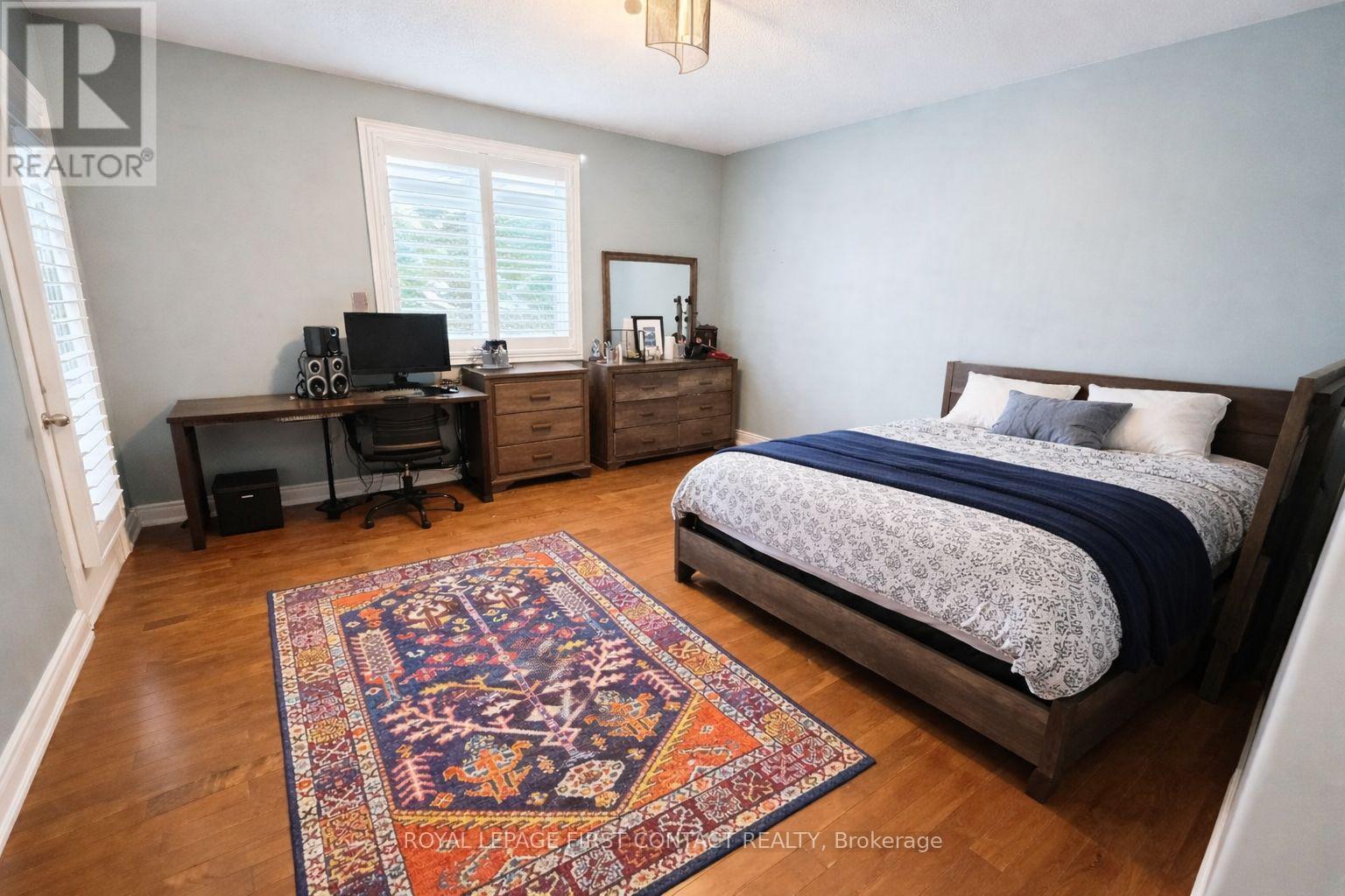 












1 MASTERS LANE

,
Wasaga Beach,




Ontario
L9Z1S9

