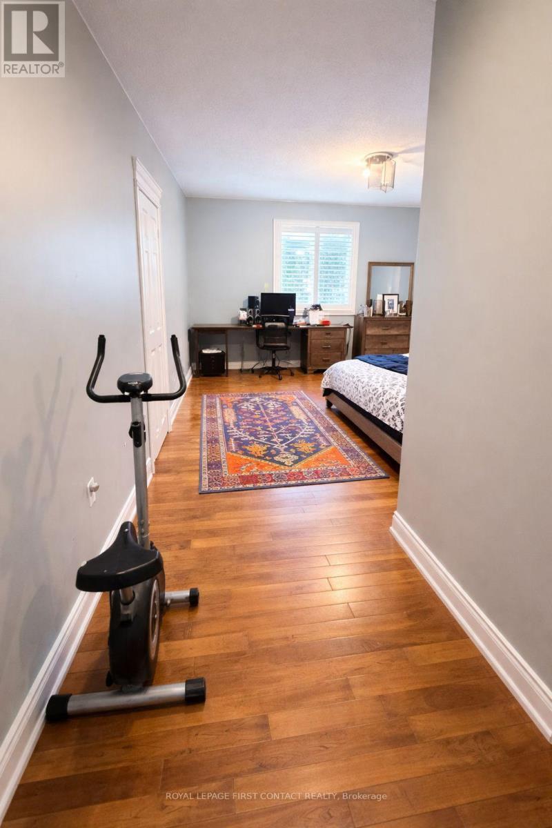 












1 MASTERS LANE

,
Wasaga Beach,




Ontario
L9Z1S9

