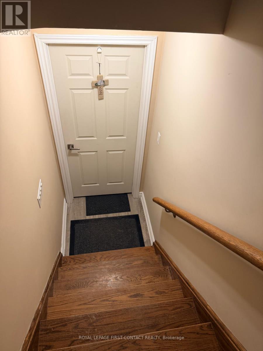 












1 MASTERS LANE

,
Wasaga Beach,




Ontario
L9Z1S9

