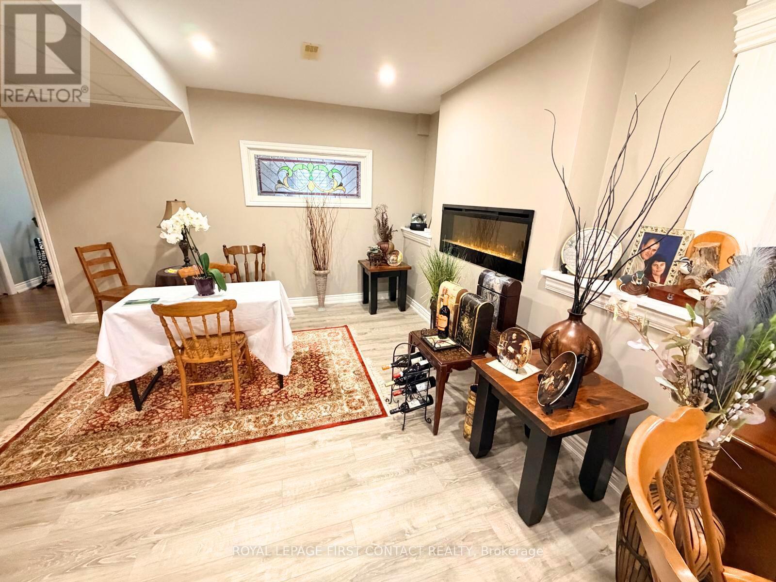 












1 MASTERS LANE

,
Wasaga Beach,




Ontario
L9Z1S9

