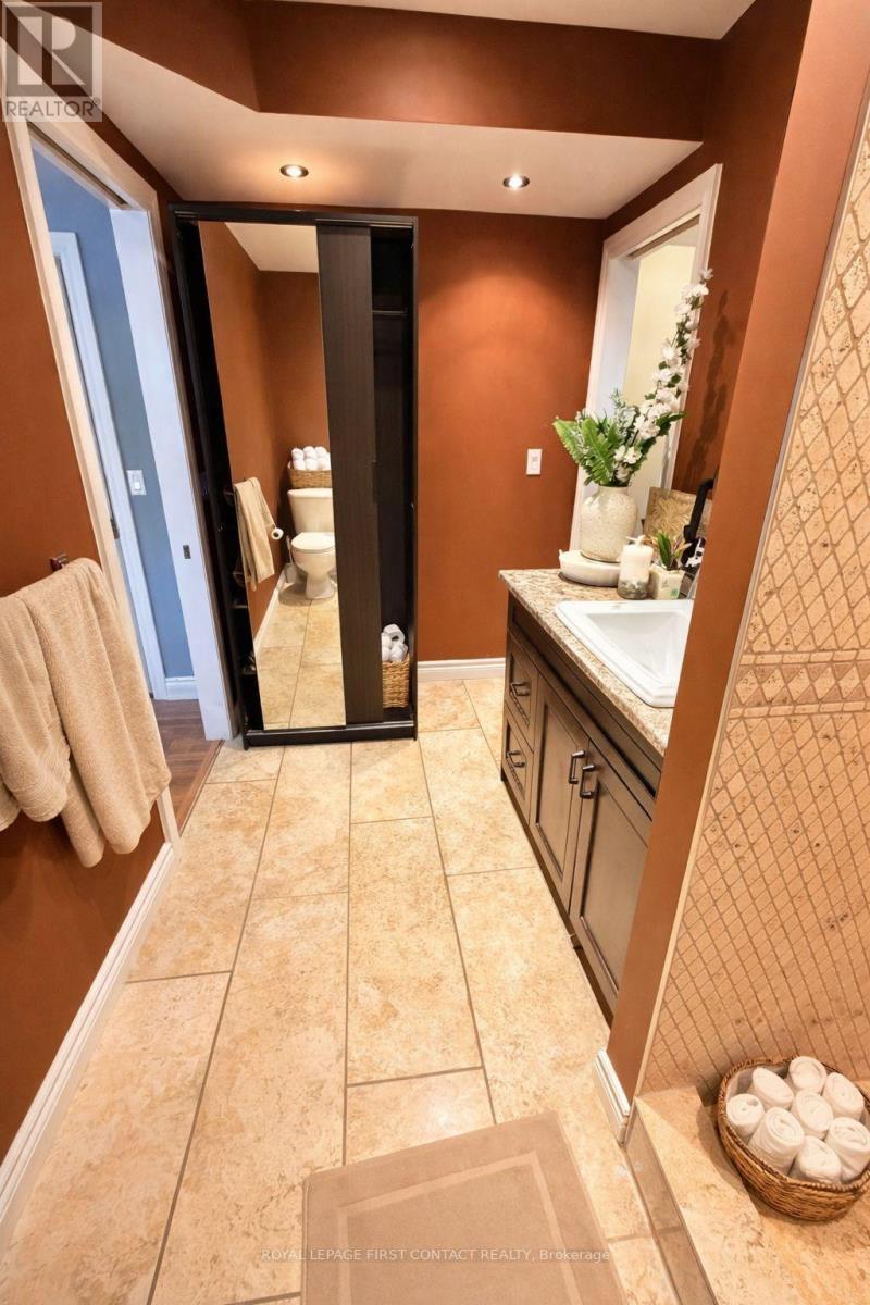 












1 MASTERS LANE

,
Wasaga Beach,




Ontario
L9Z1S9

