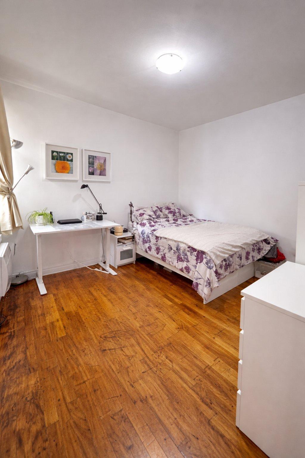 









3553


Boul. Décarie

,
Montréal (Côte-des-Neiges/Notre-Dame-de-Grâce),




QC
H4A3J4

