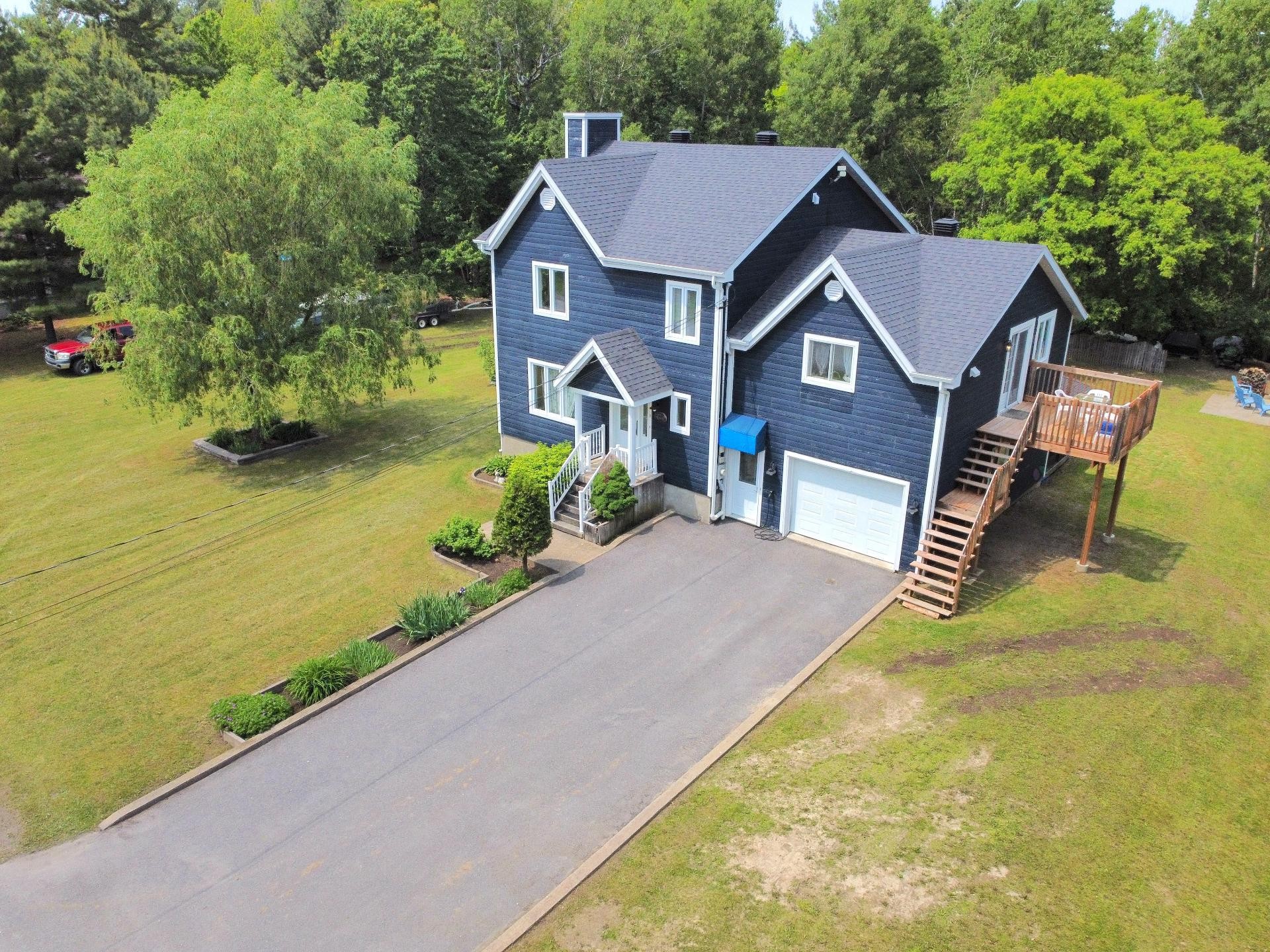 









202


25e Rue O.

,
Venise-en-Québec,




QC
J0J2K0

