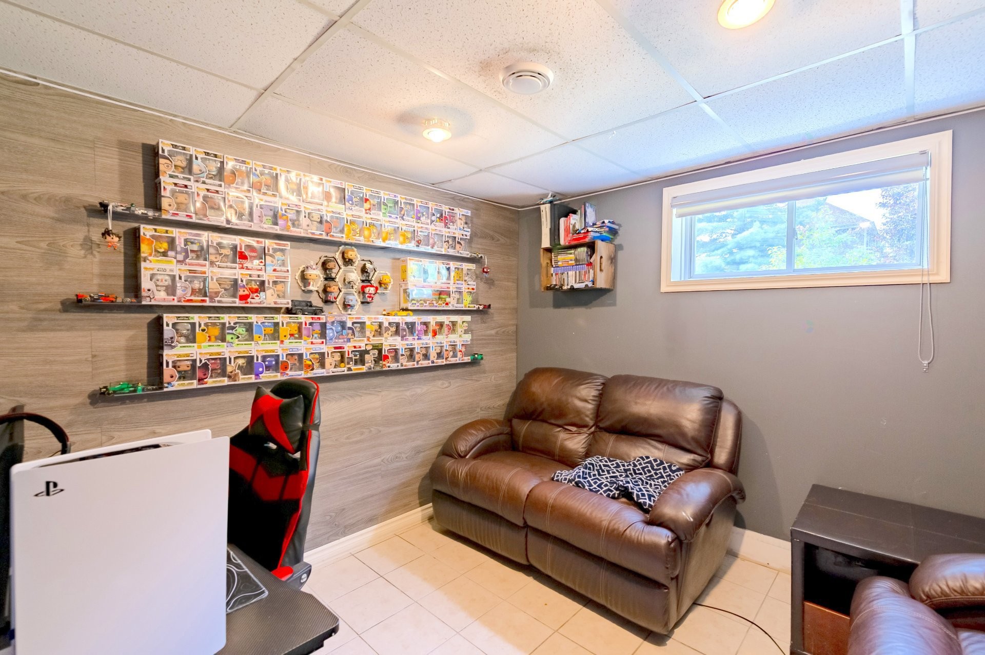 









202


25e Rue O.

,
Venise-en-Québec,




QC
J0J2K0

