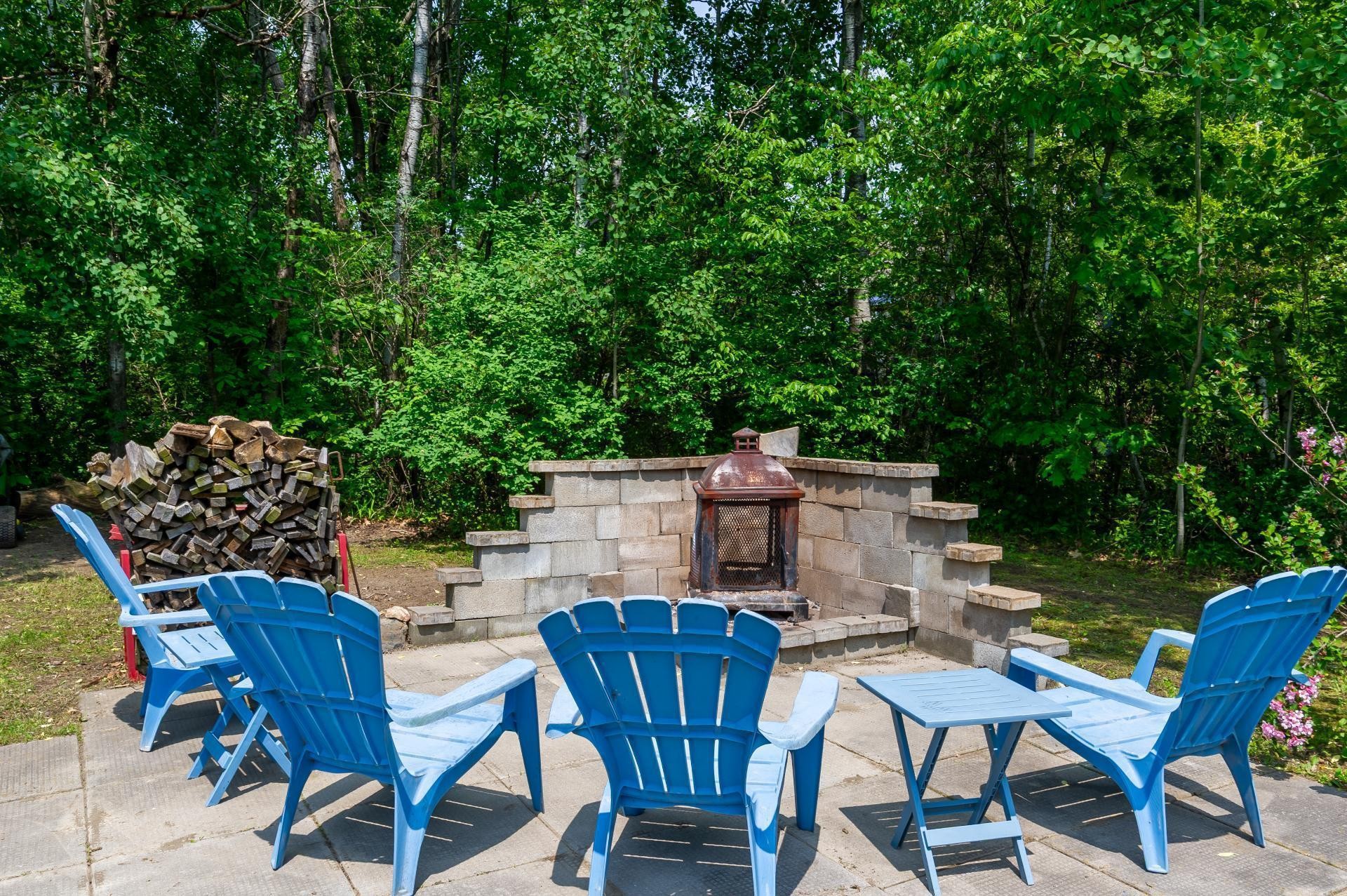 









202


25e Rue O.

,
Venise-en-Québec,




QC
J0J2K0

