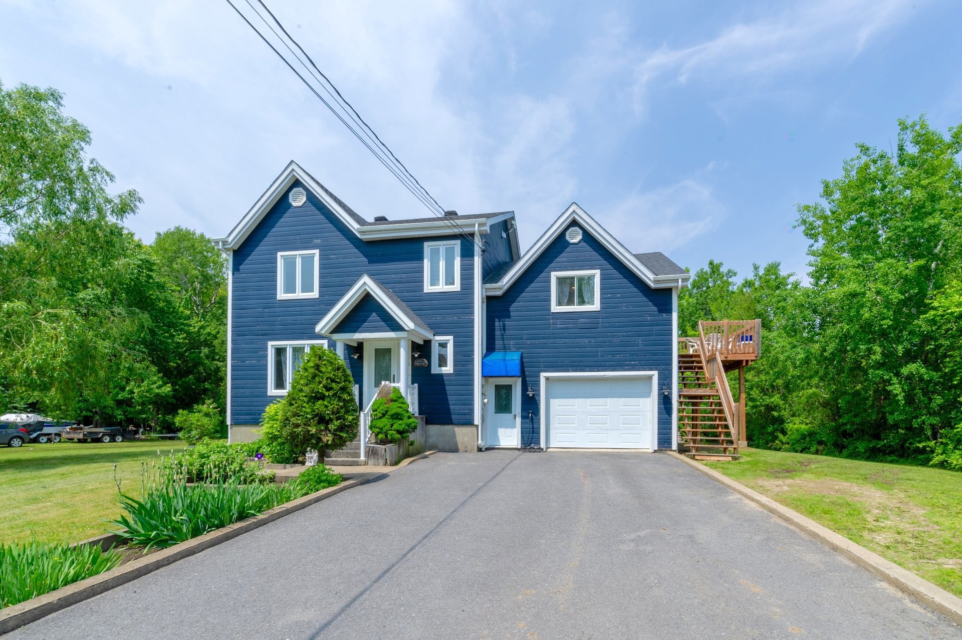 









202


25e Rue O.

,
Venise-en-Québec,




QC
J0J2K0

