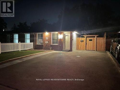 Front Pot Lights automatically turn on at dusk.