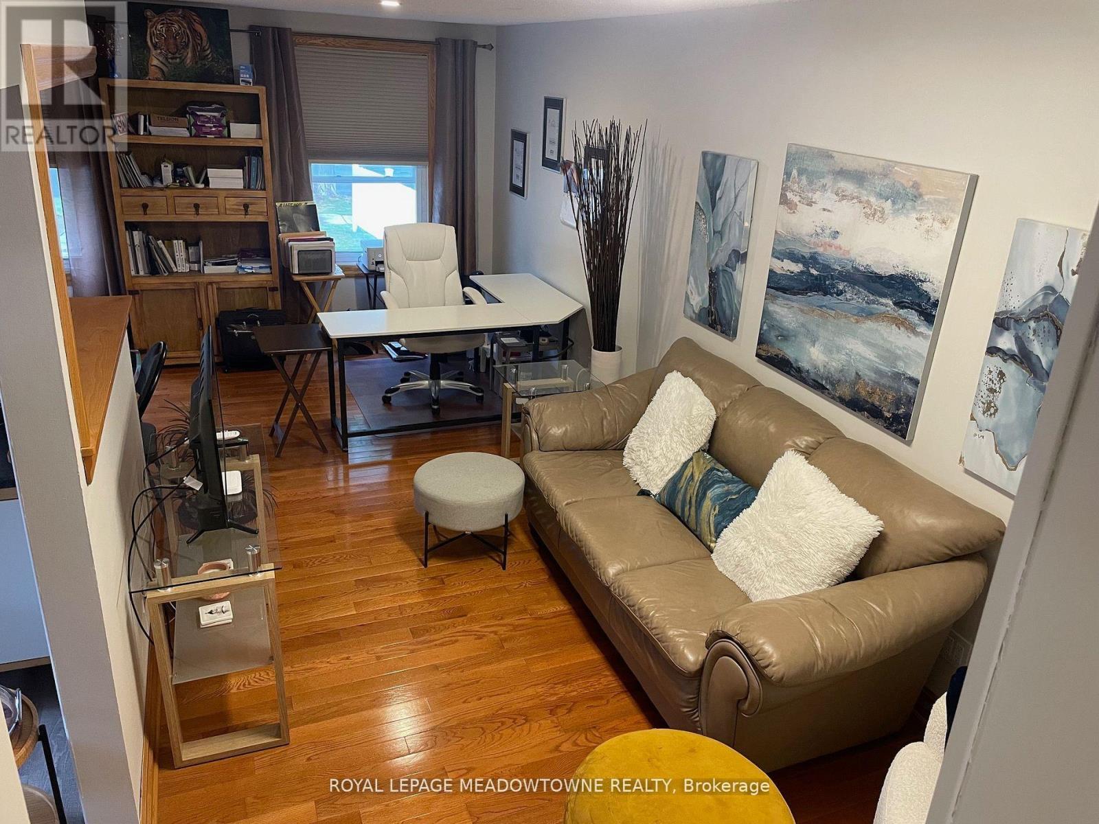 












7010 BONNIE STREET

,
Niagara Falls,




Ontario
L2G7L1

