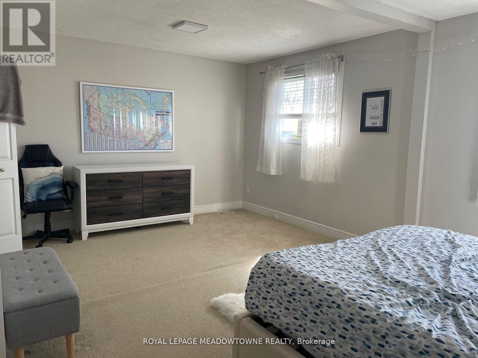 












7010 BONNIE STREET

,
Niagara Falls,




Ontario
L2G7L1

