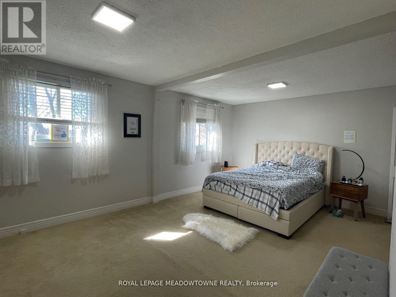 












7010 BONNIE STREET

,
Niagara Falls,




Ontario
L2G7L1

