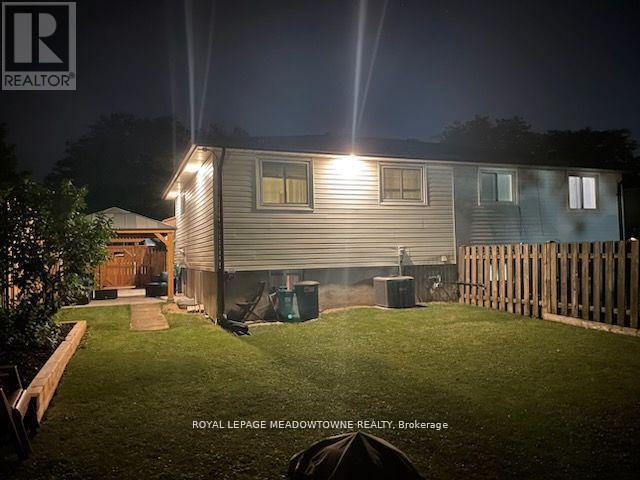 












7010 BONNIE STREET

,
Niagara Falls,




Ontario
L2G7L1

