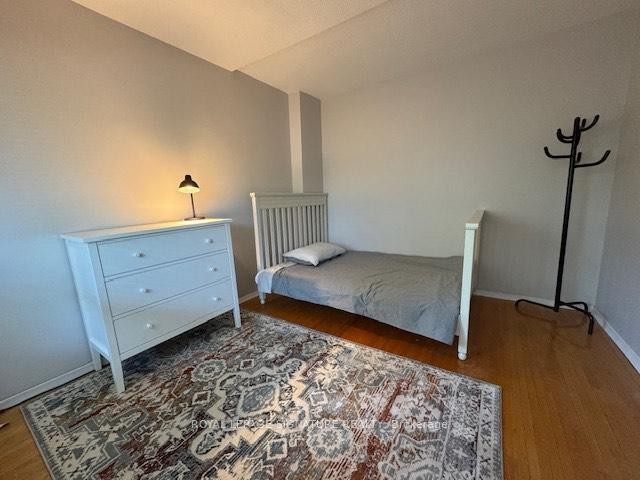 









18


Holland Park

Avenue, Main,
Toronto,




ON
M6C 1M1

