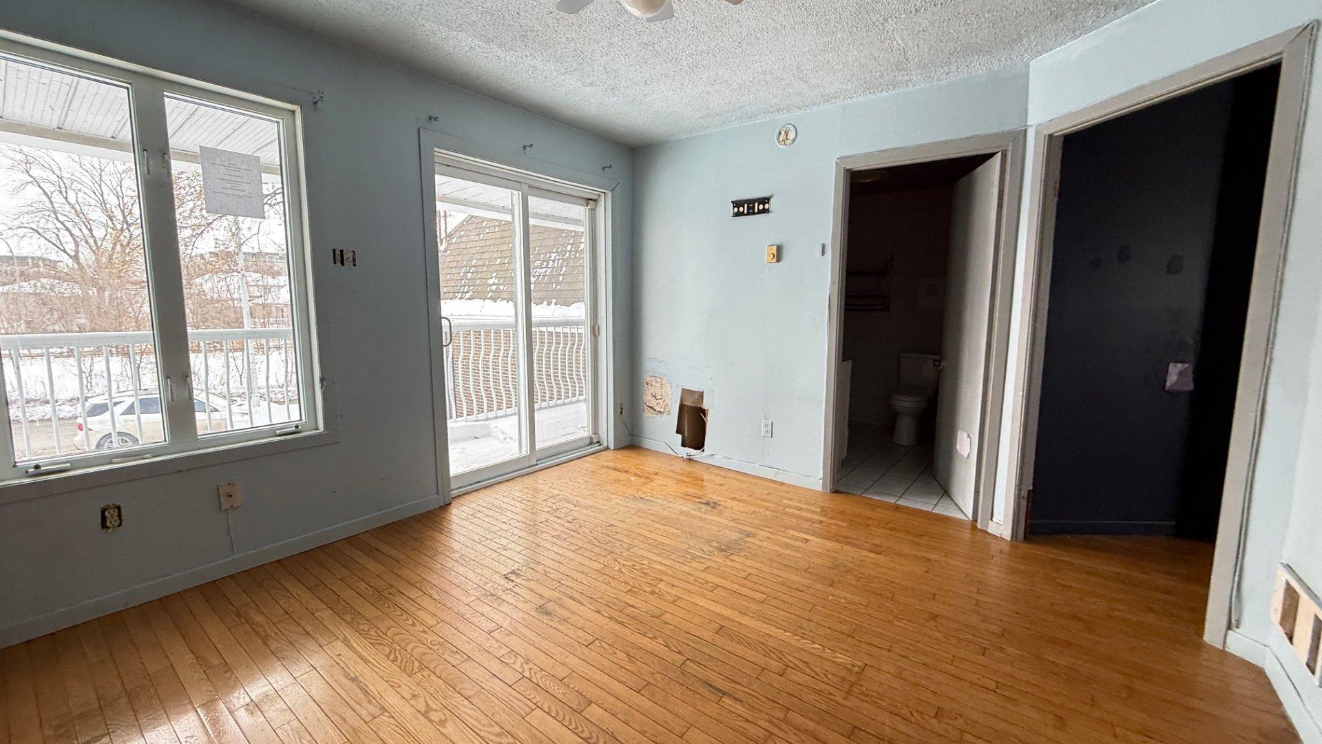 









11373


Rue Victoria

,
Montréal-Est,




QC
H1B2P1

