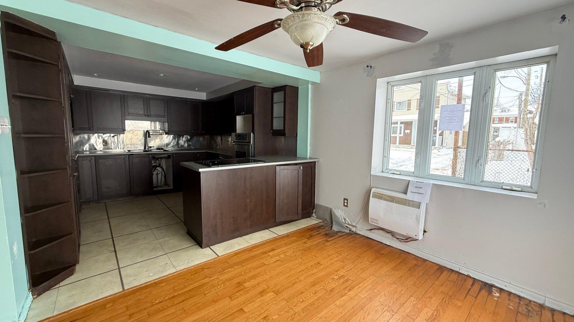 









11373


Rue Victoria

,
Montréal-Est,




QC
H1B2P1

