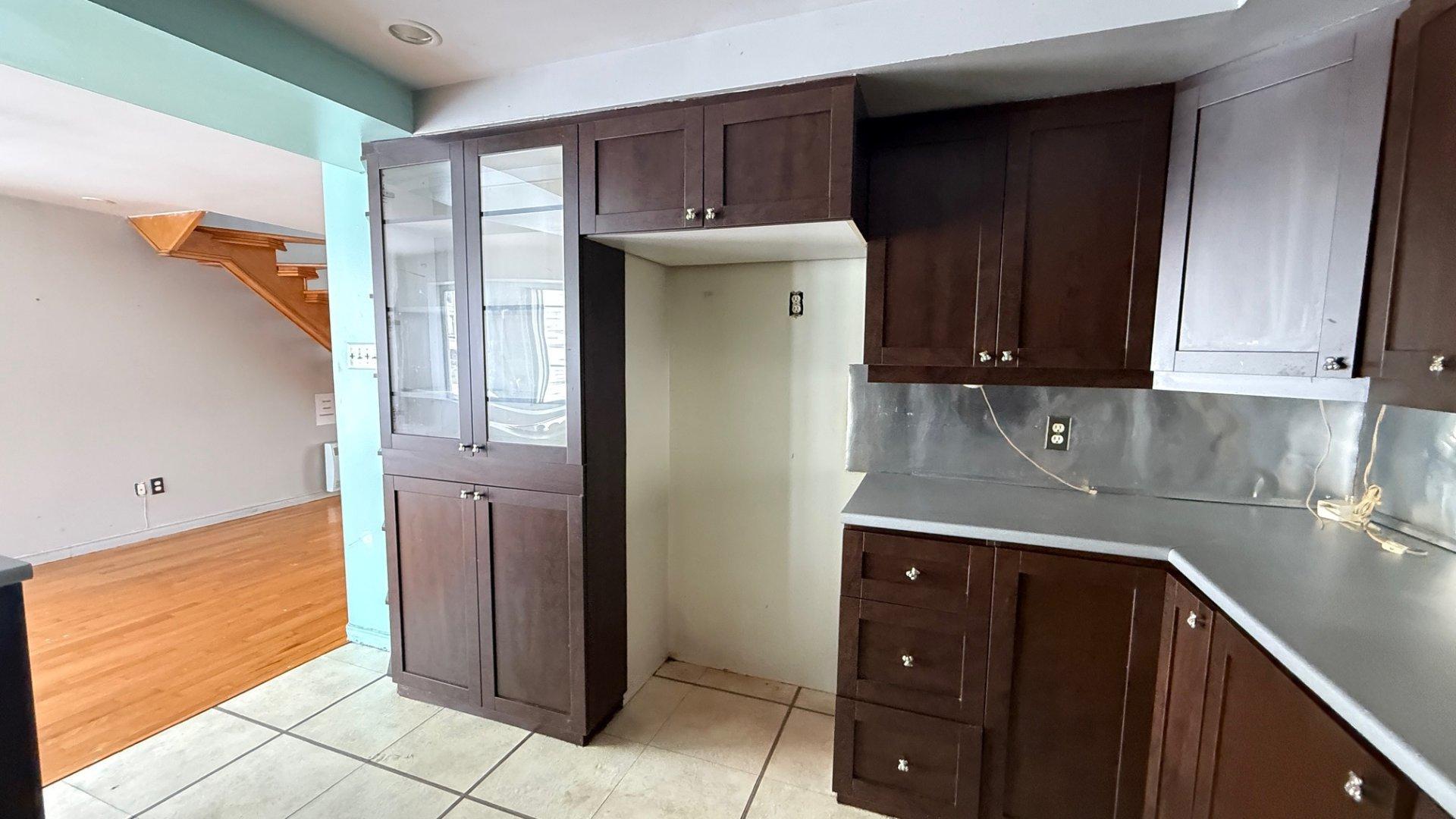 









11373


Rue Victoria

,
Montréal-Est,




QC
H1B2P1

