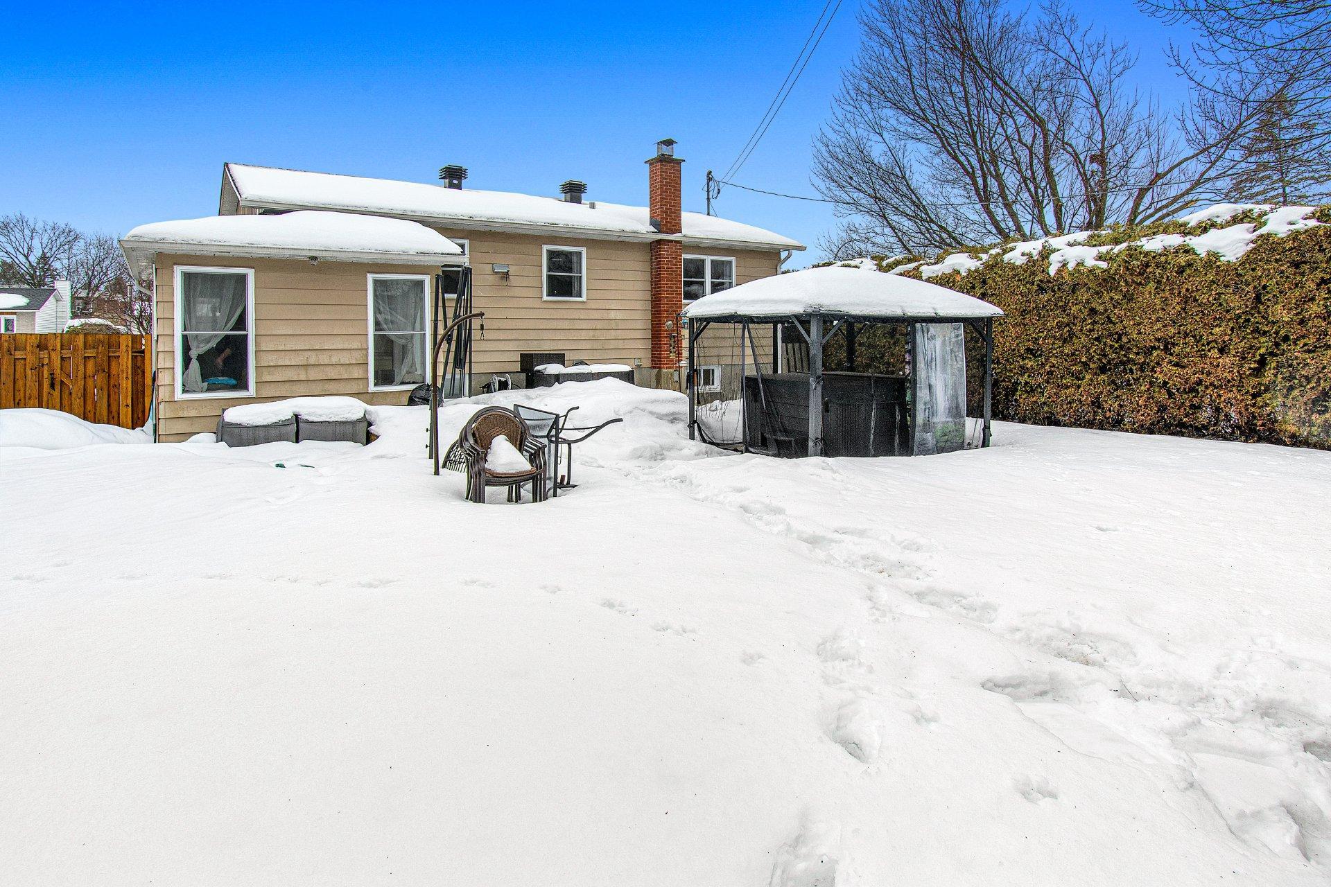 









115


Rue Kenny

,
Lachute,




QC
J8H4A4

