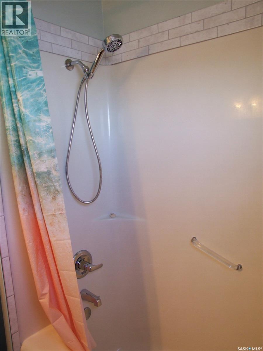 












113 Railway AVENUE

,
Richmound,




Saskatchewan
S0N2E0

