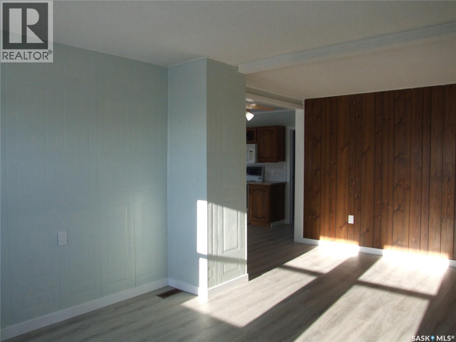 












113 Railway AVENUE

,
Richmound,




Saskatchewan
S0N2E0

