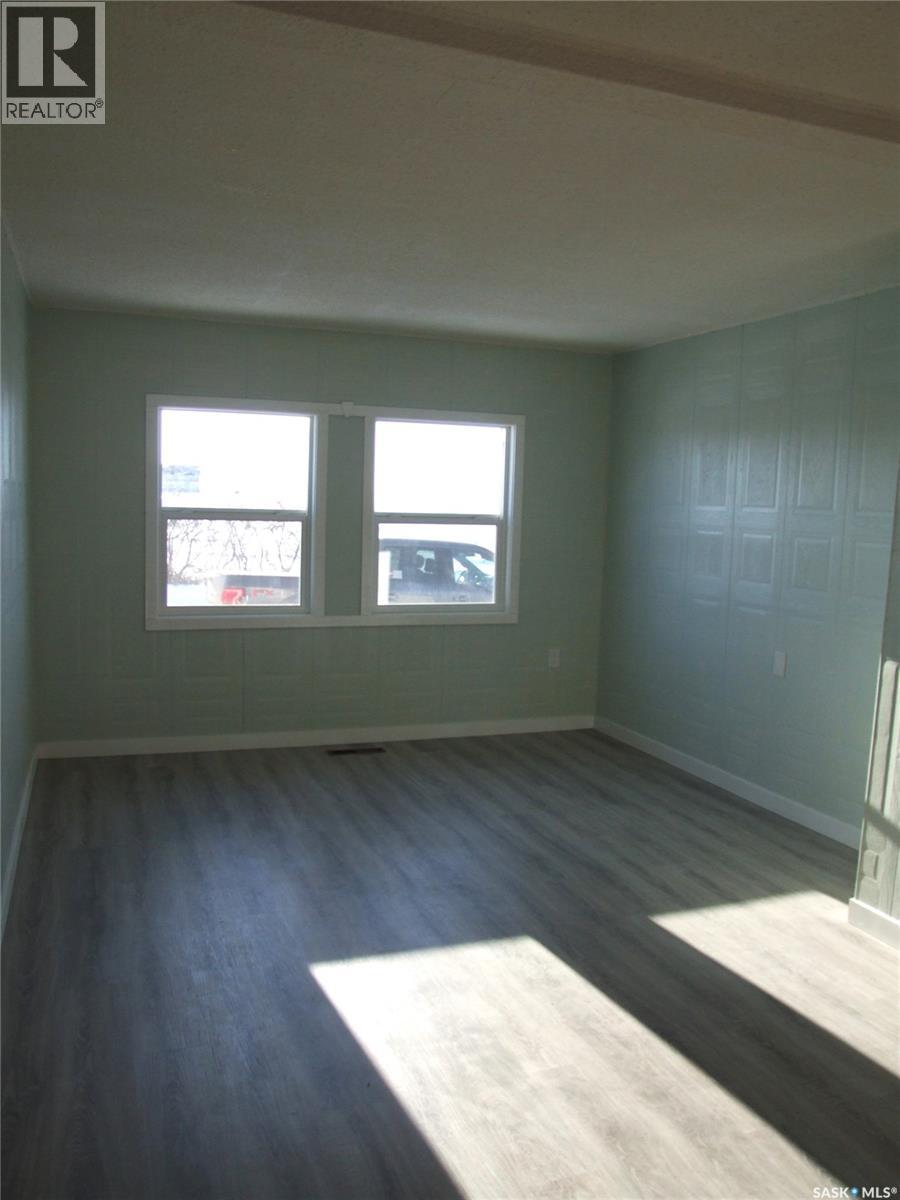 












113 Railway AVENUE

,
Richmound,




Saskatchewan
S0N2E0

