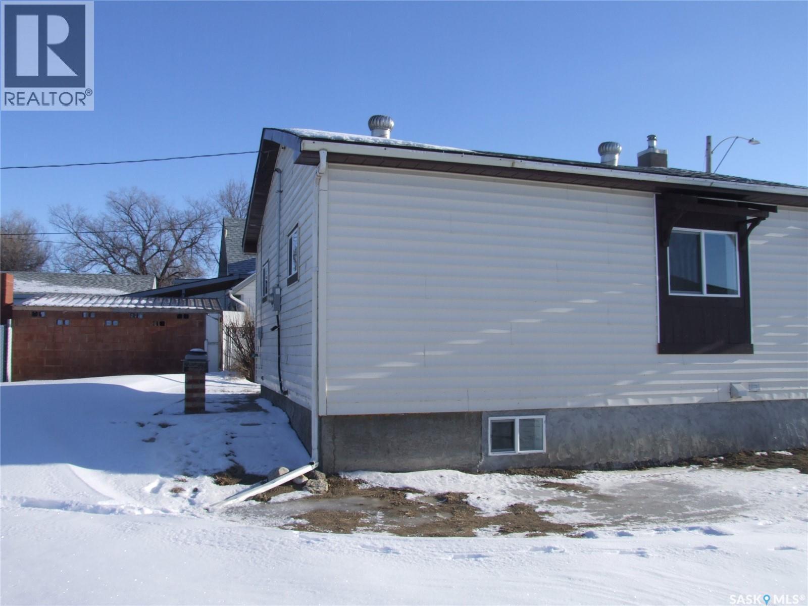












113 Railway AVENUE

,
Richmound,




Saskatchewan
S0N2E0

