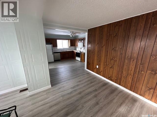 












113 Railway AVENUE

,
Richmound,




Saskatchewan
S0N2E0

