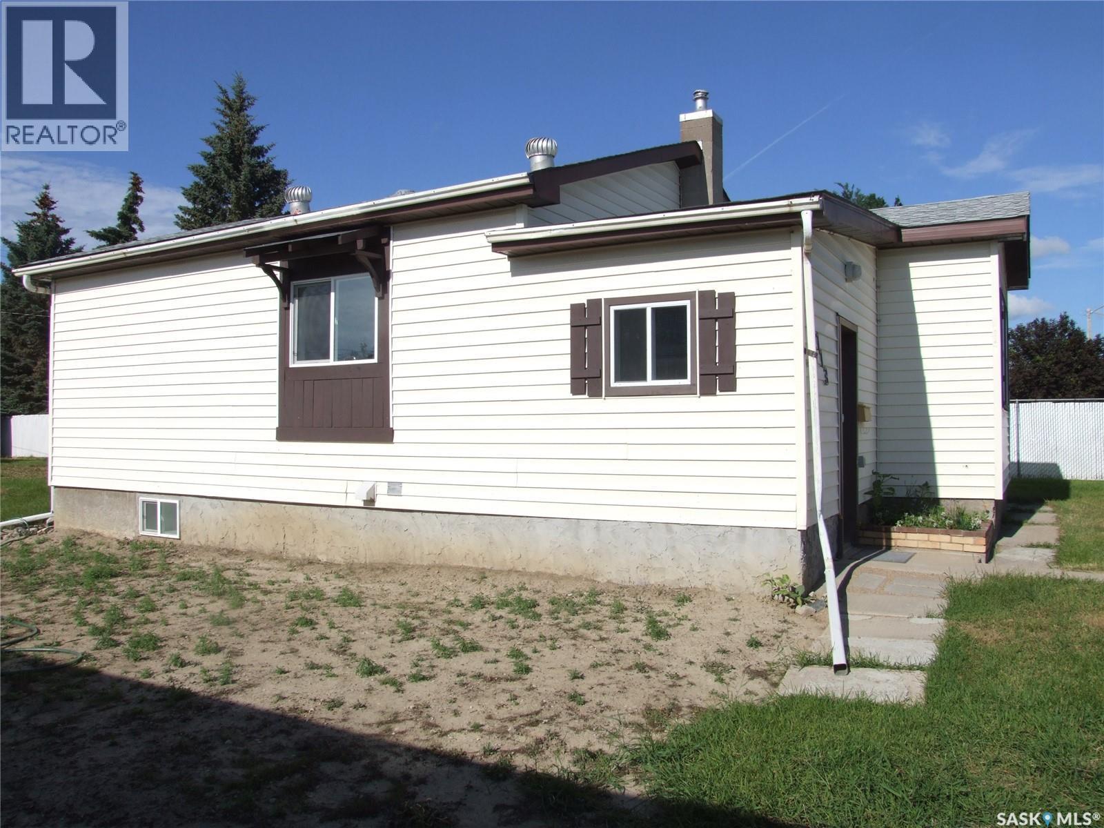 












113 Railway AVENUE

,
Richmound,




Saskatchewan
S0N2E0

