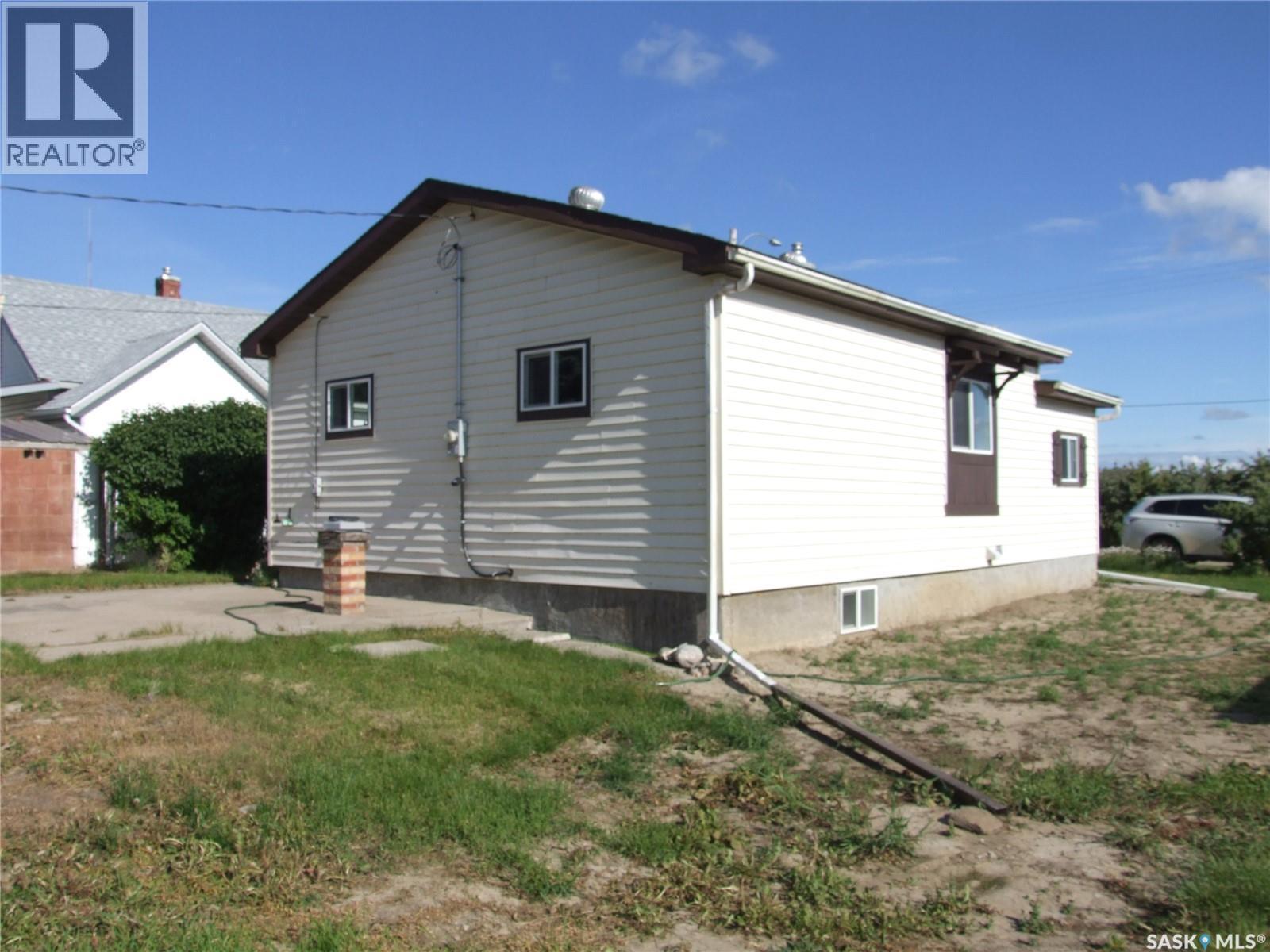 












113 Railway AVENUE

,
Richmound,




Saskatchewan
S0N2E0

