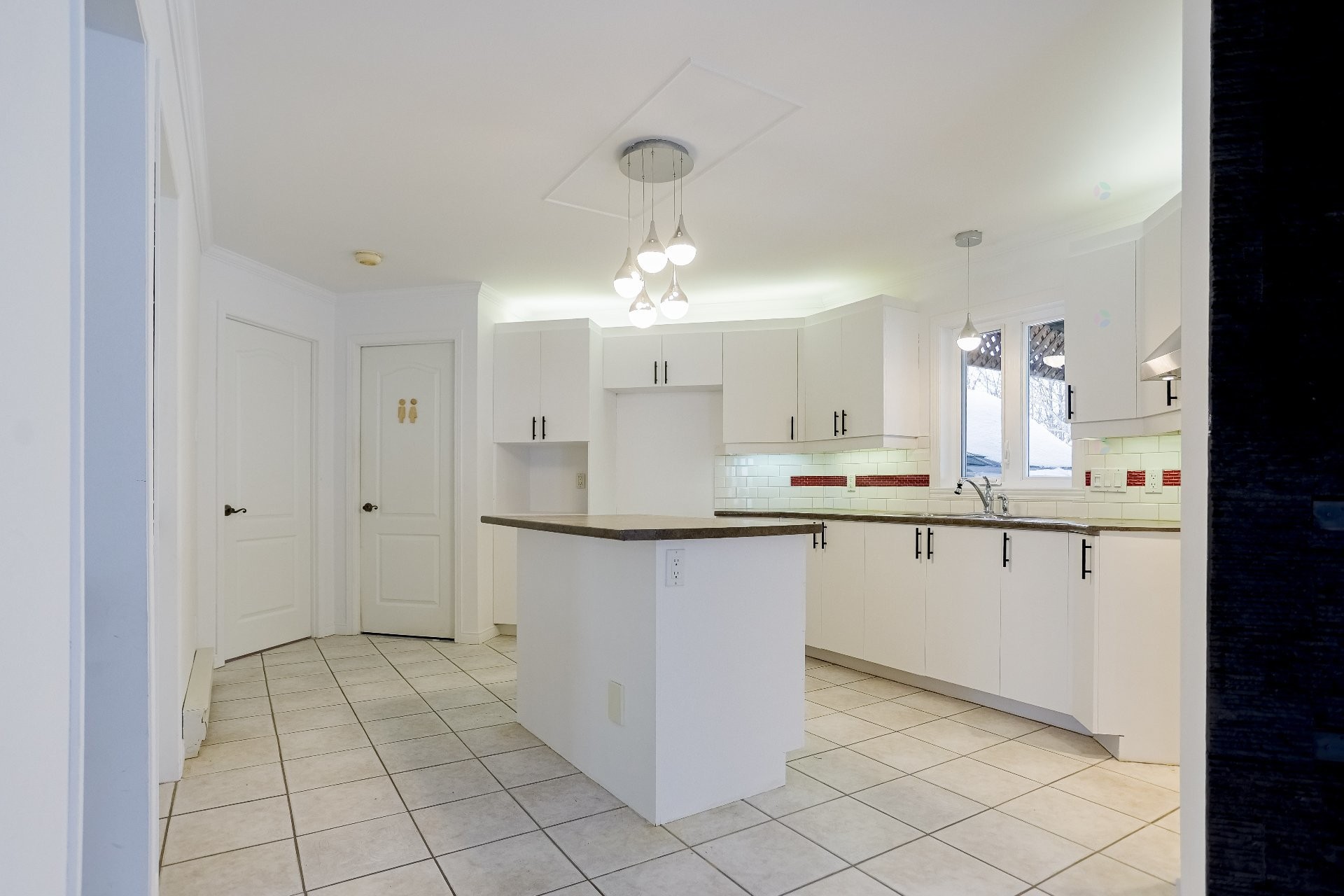 









615


Rue Lacerte

,
Trois-Rivières,




QC
G9A3C1

