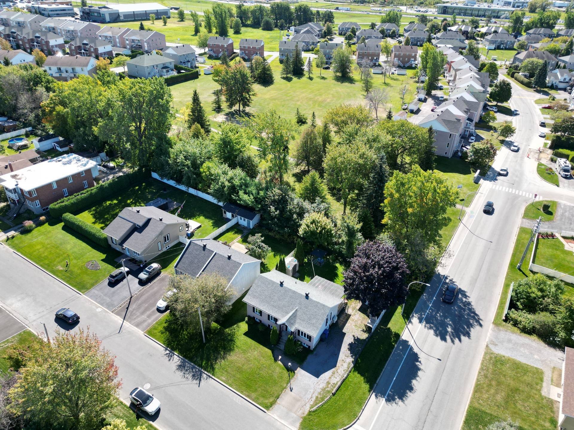 









615


Rue Lacerte

,
Trois-Rivières,




QC
G9A3C1

