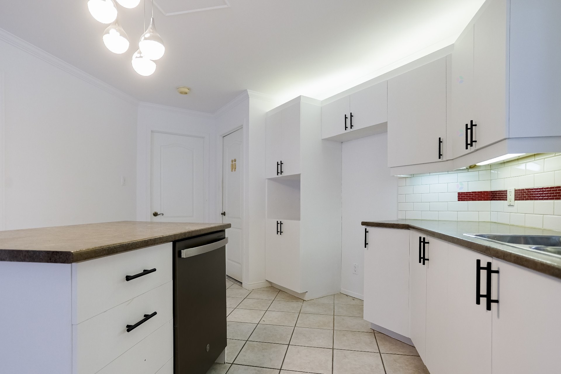 









615


Rue Lacerte

,
Trois-Rivières,




QC
G9A3C1

