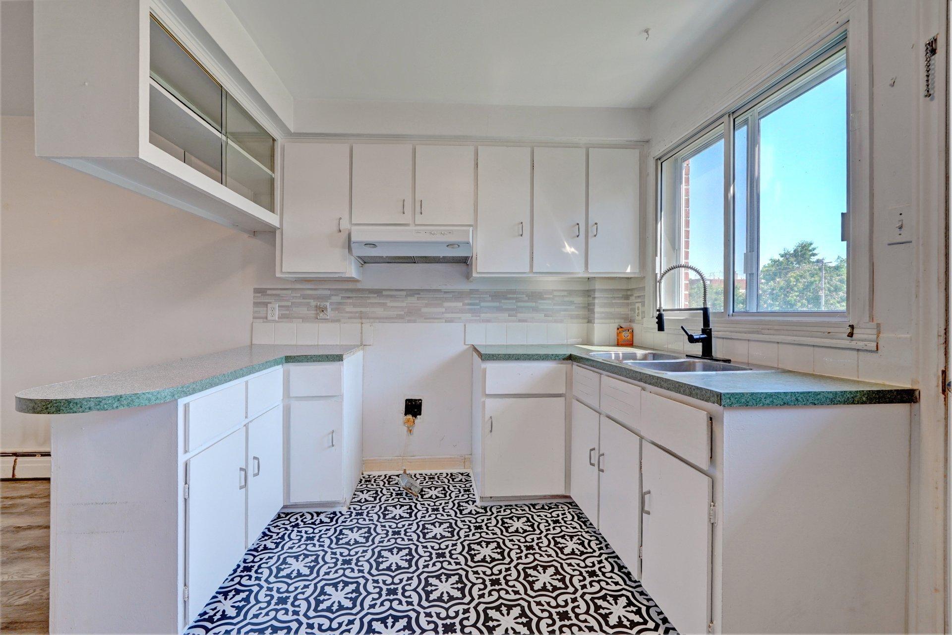 









6712


Rue Hamilton

,
Montréal (Le Sud-Ouest),




QC
H4E3C7

