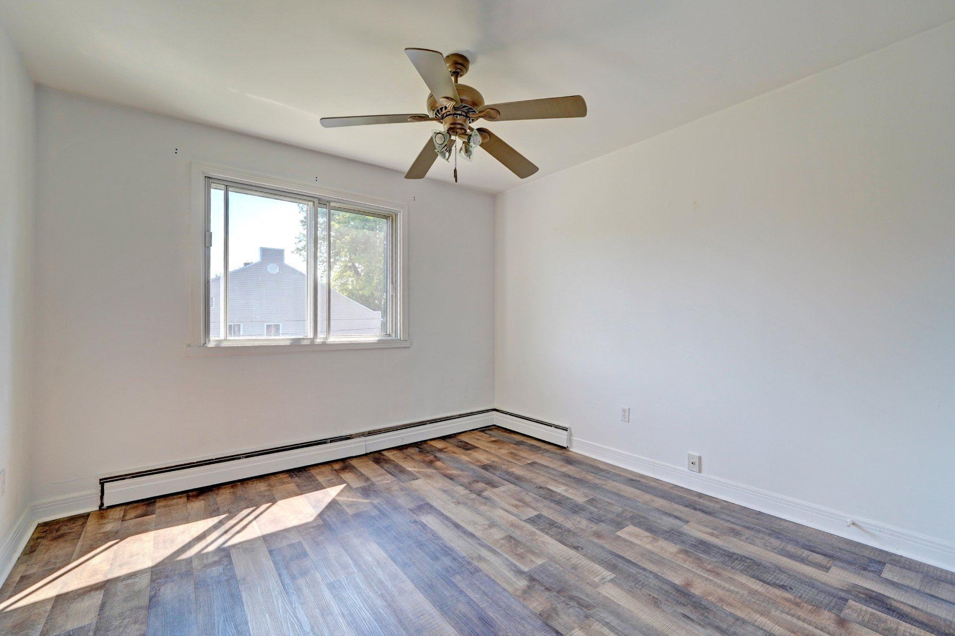 









6712


Rue Hamilton

,
Montréal (Le Sud-Ouest),




QC
H4E3C7

