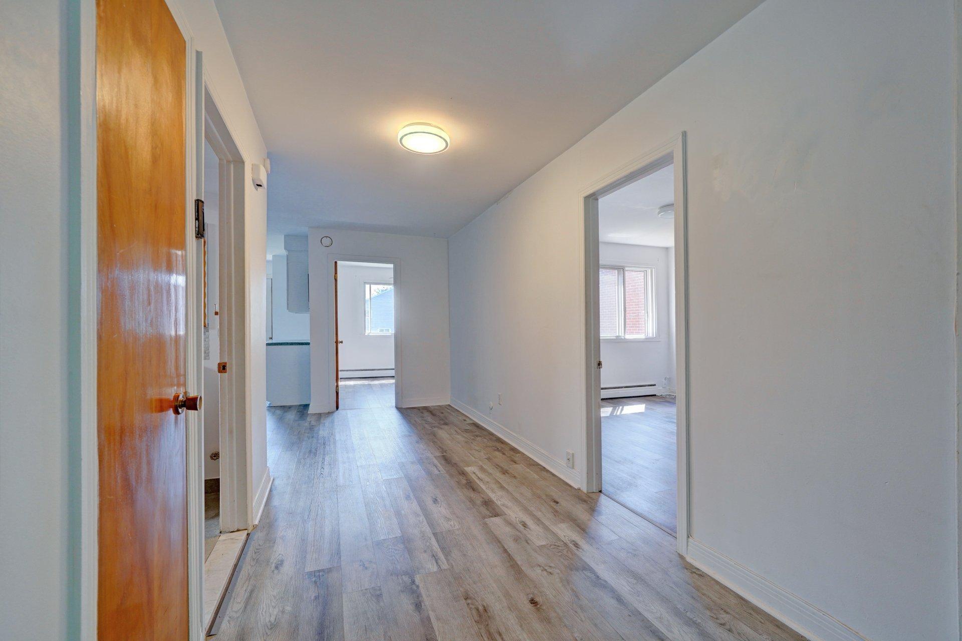 









6712


Rue Hamilton

,
Montréal (Le Sud-Ouest),




QC
H4E3C7

