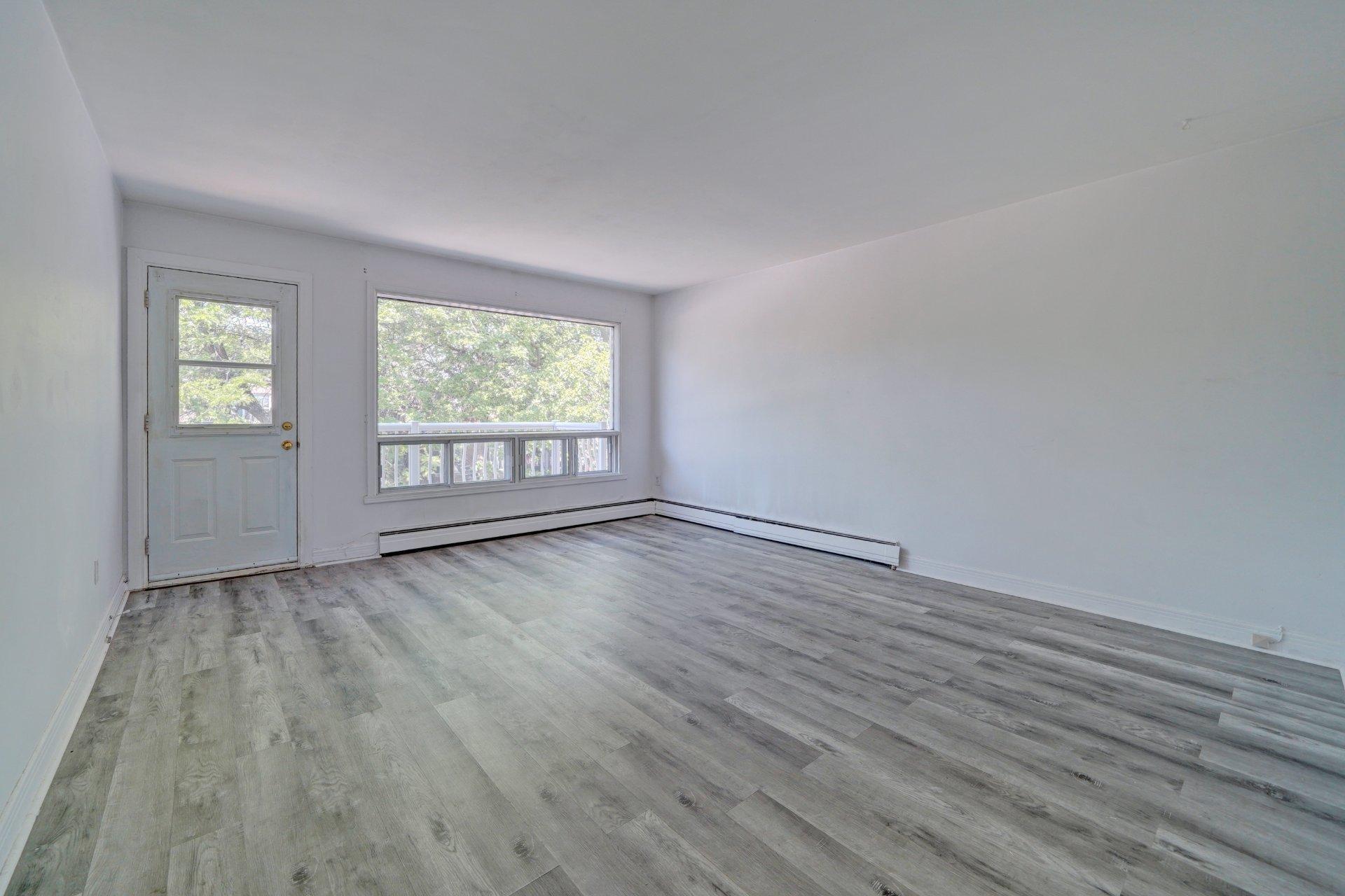 









6712


Rue Hamilton

,
Montréal (Le Sud-Ouest),




QC
H4E3C7

