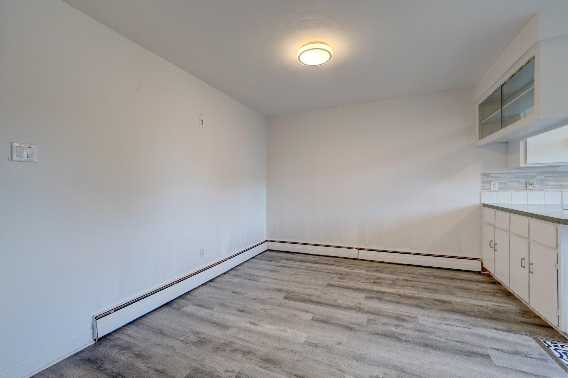 









6712


Rue Hamilton

,
Montréal (Le Sud-Ouest),




QC
H4E3C7

