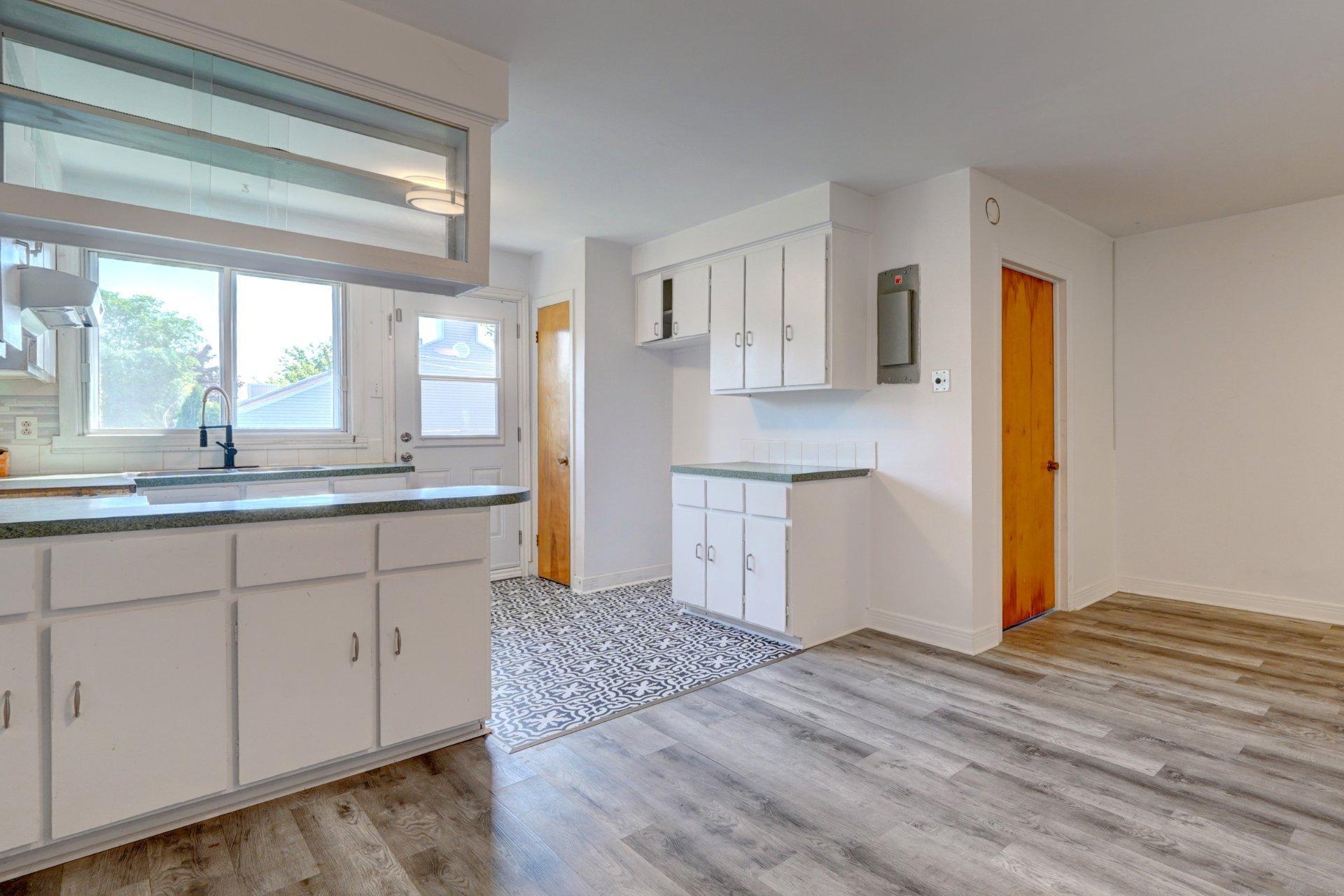 









6712


Rue Hamilton

,
Montréal (Le Sud-Ouest),




QC
H4E3C7

