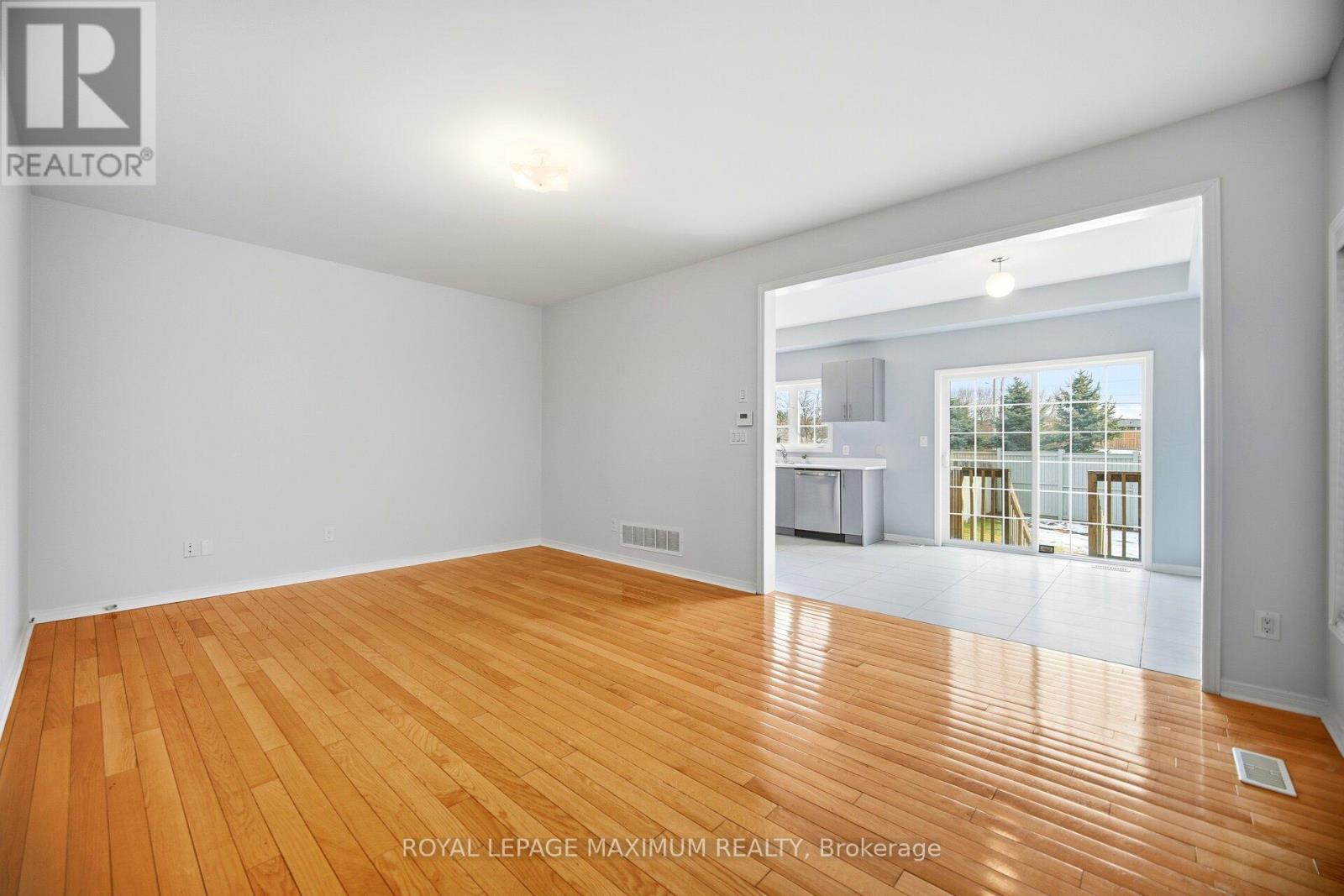 












162 GENTILE CIRCLE

,
Vaughan,




Ontario
L4H1G4

