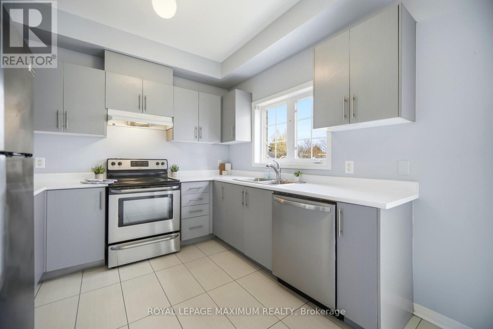 












162 GENTILE CIRCLE

,
Vaughan,




Ontario
L4H1G4

