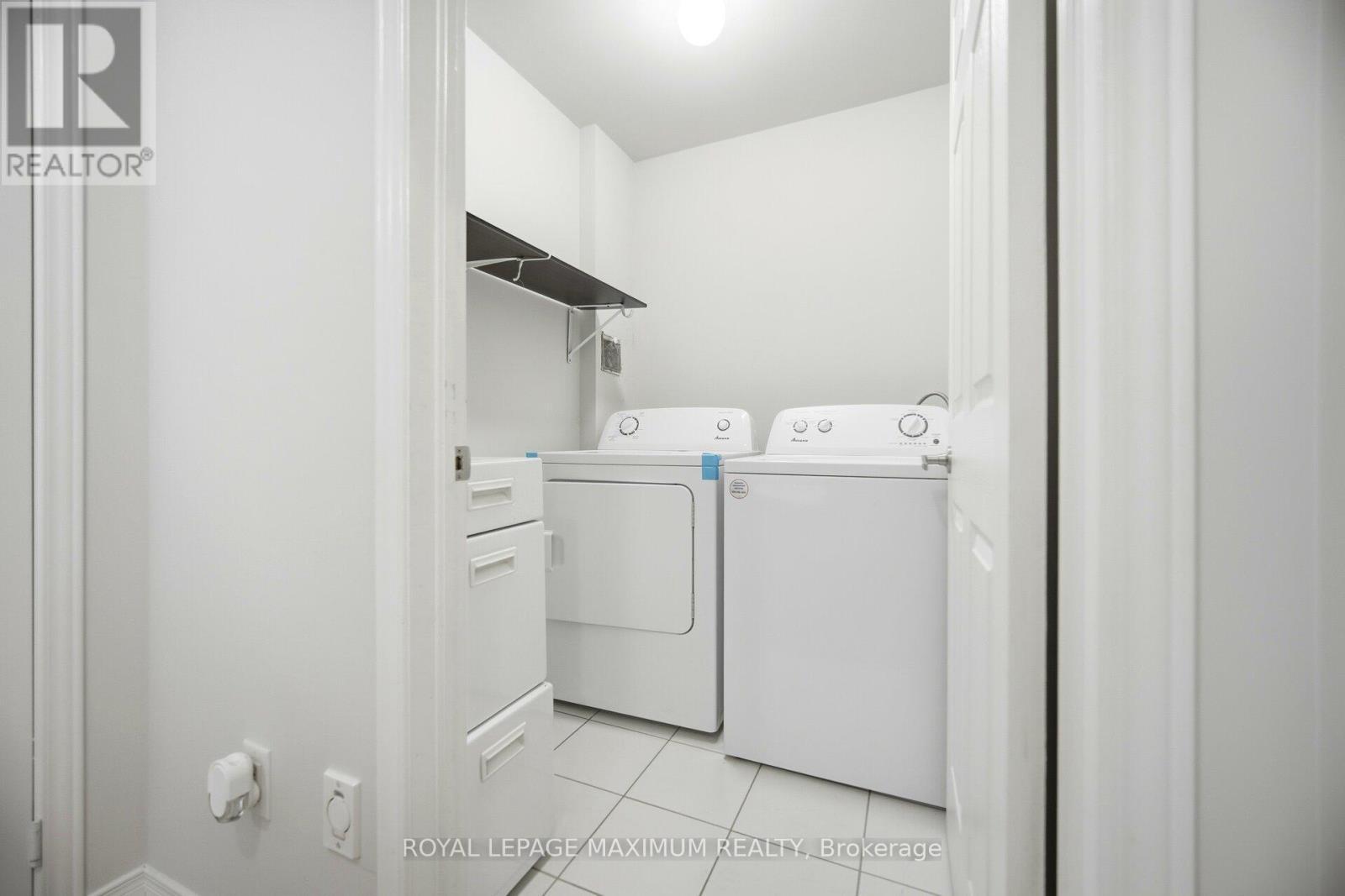 












162 GENTILE CIRCLE

,
Vaughan,




Ontario
L4H1G4

