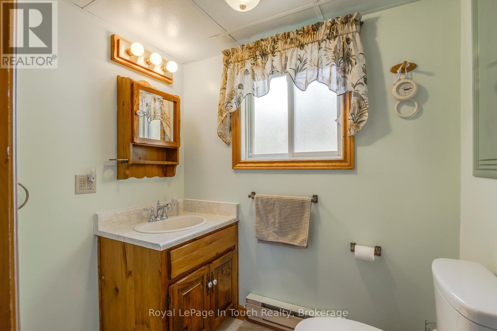 












682 CONCESSION 15 ROAD W

,
Tiny,




Ontario
L9M0H7

